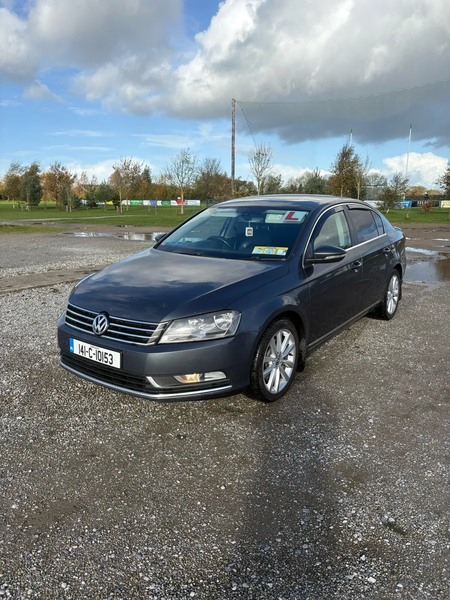 Volkswagen Passat - Image 2