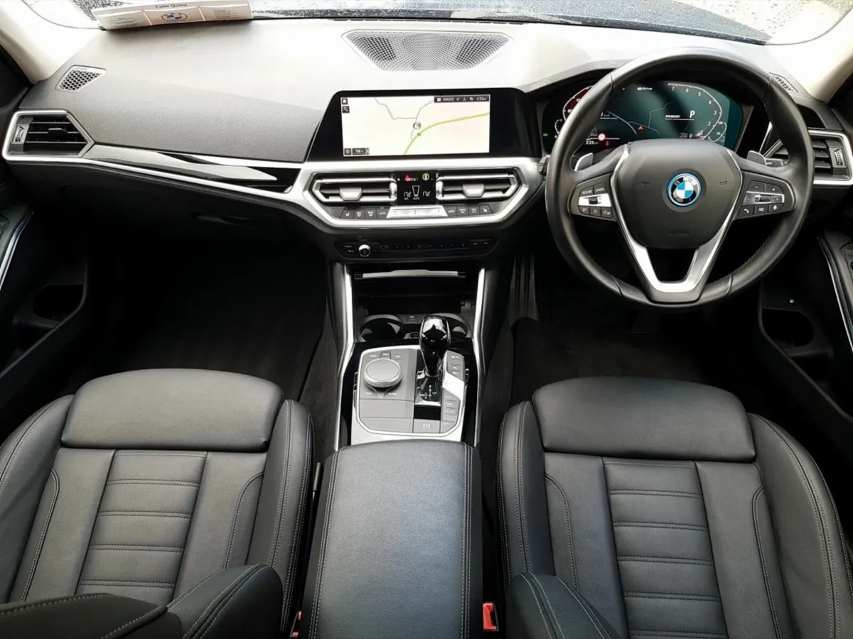 BMW 3-Series 330e Sport Pro - Image 4