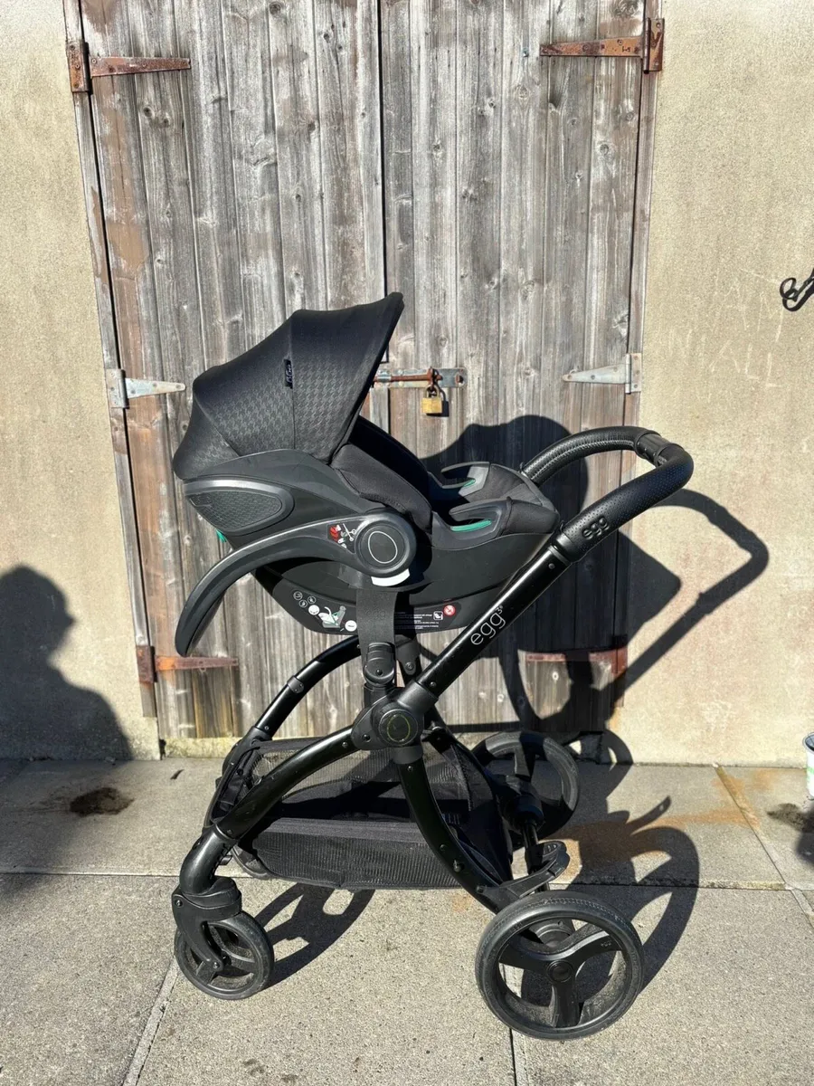 Egg 3 Travel System - Image 2