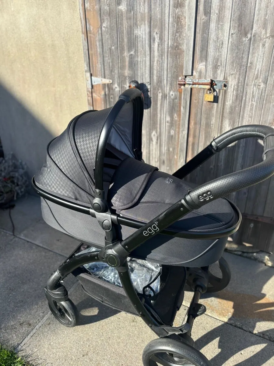 Egg 3 Travel System - Image 3
