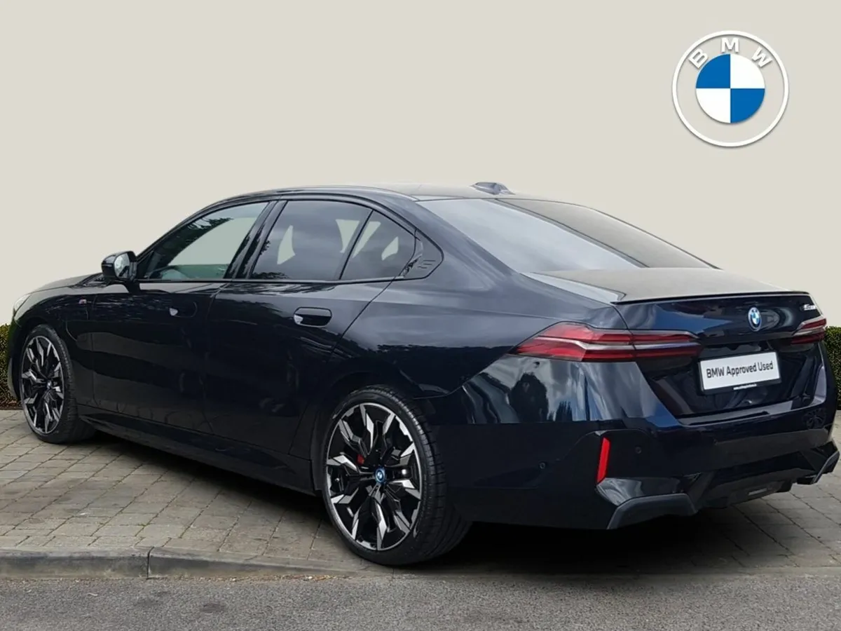 BMW 5-Series 530e M Sport - Image 2