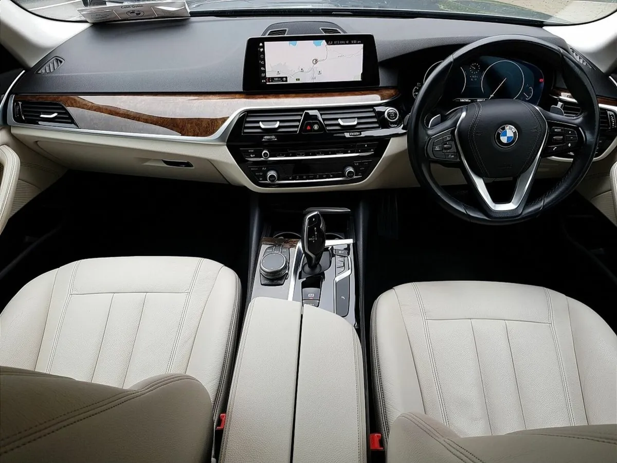 BMW 5-Series 520d SE - Image 4