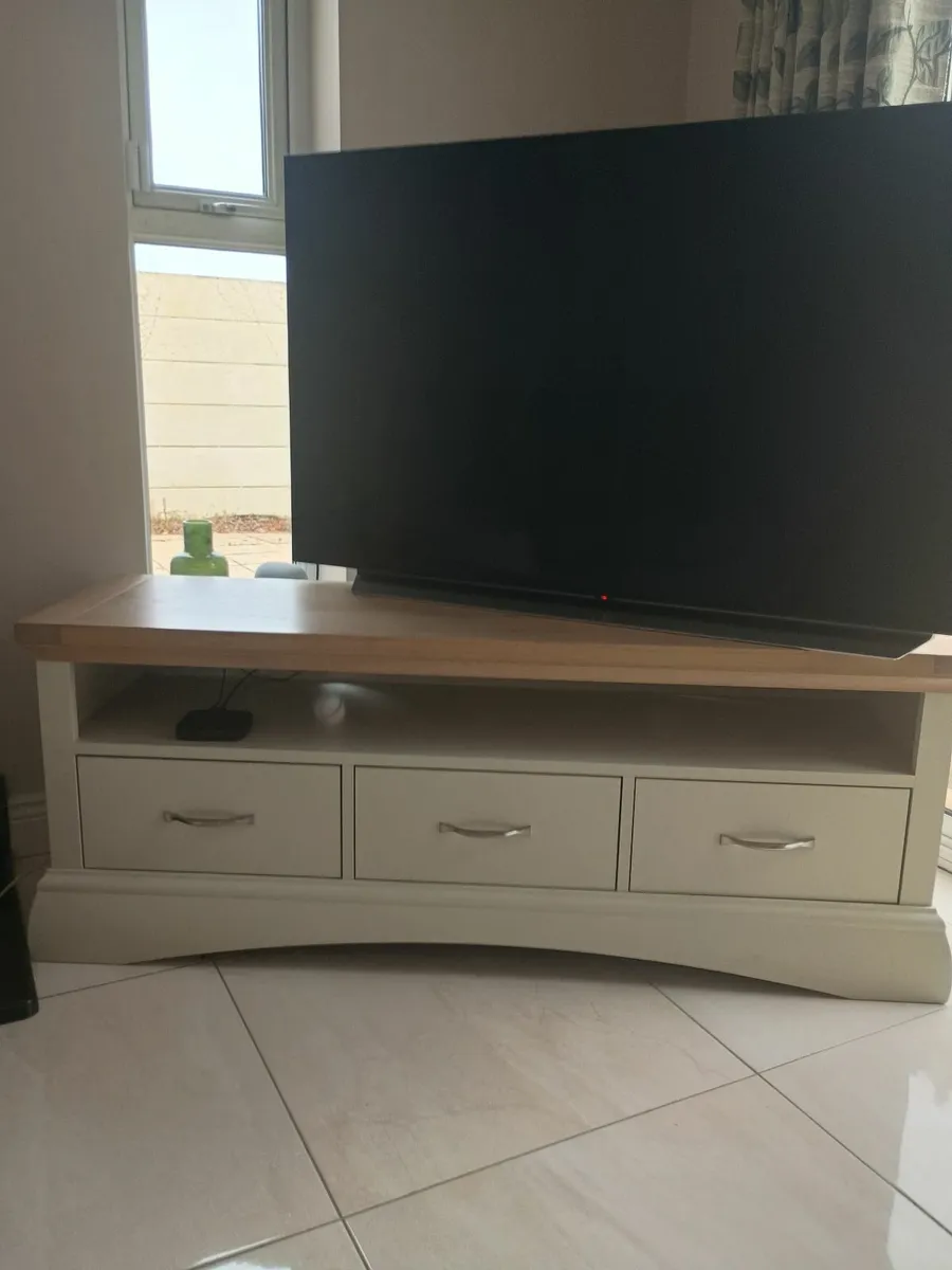 Tv Unit - Image 1