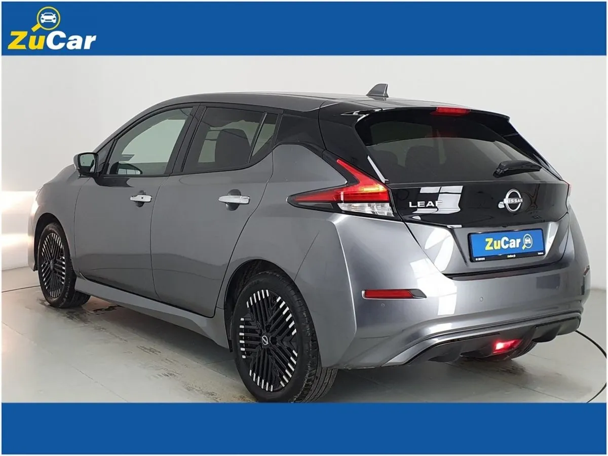 Nissan Leaf N-connecta 150 Electric 40kwh Auto - Image 4