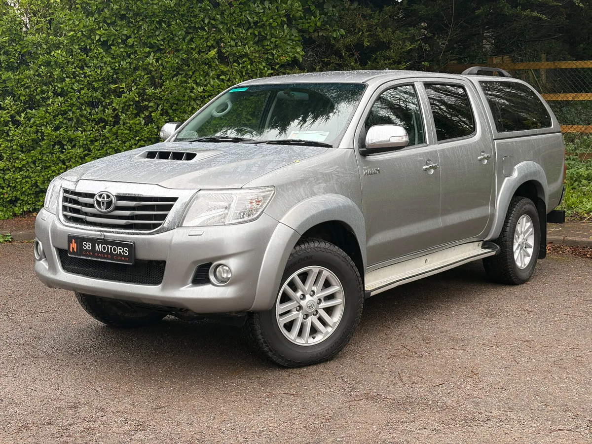 2016 TOYOTA HILUX 3.0 4x4 96K NEW CVRT - Image 3