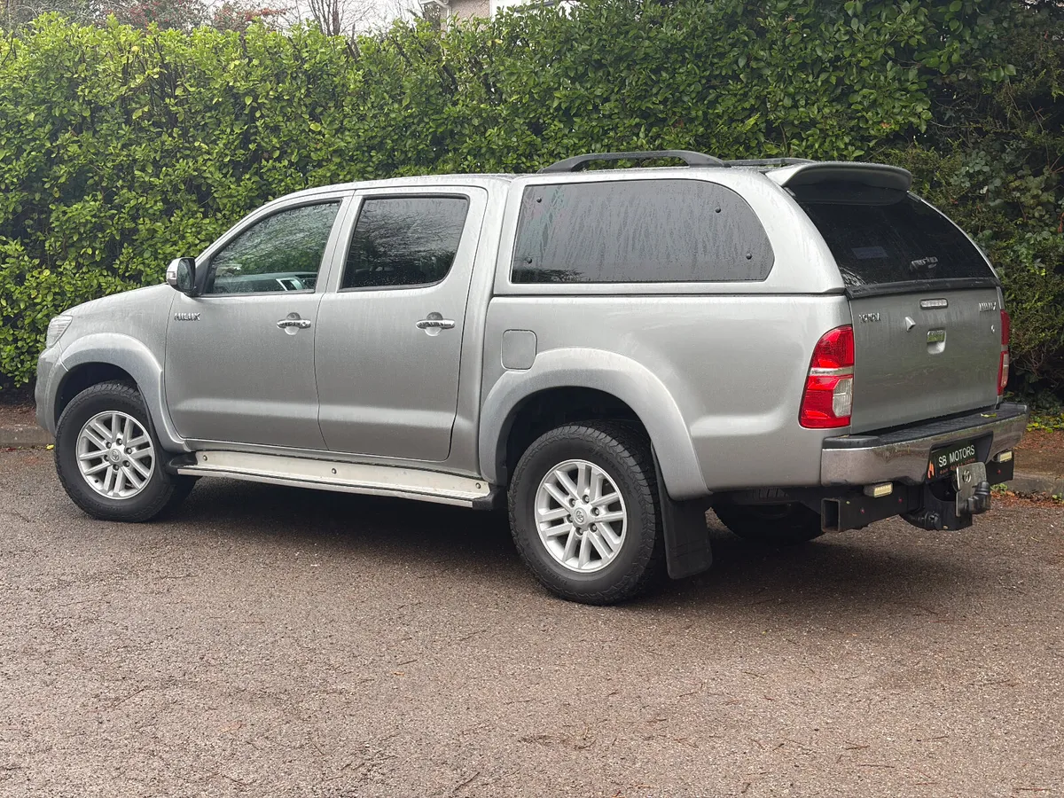 2016 TOYOTA HILUX 3.0 4x4 96K NEW CVRT - Image 4