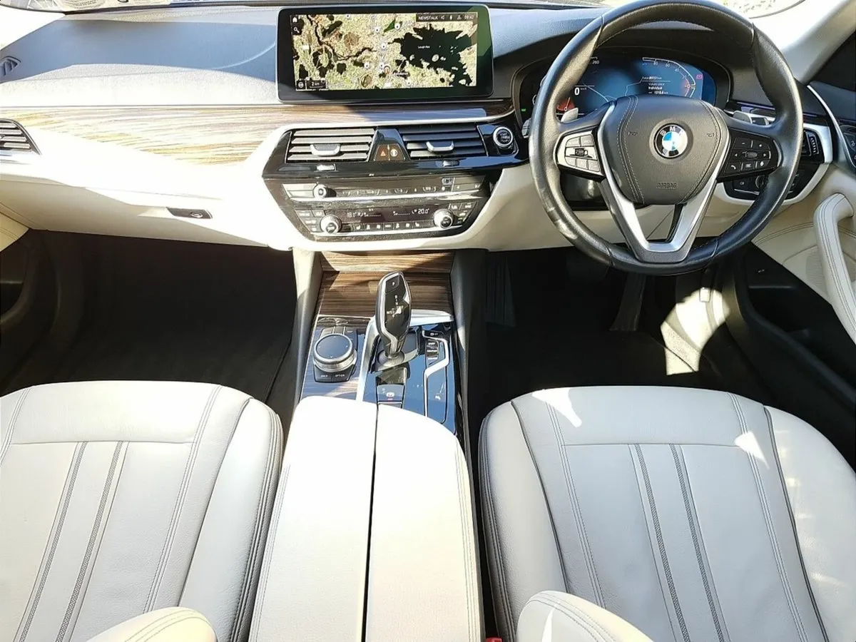 BMW 5-Series 520d SE - Image 4