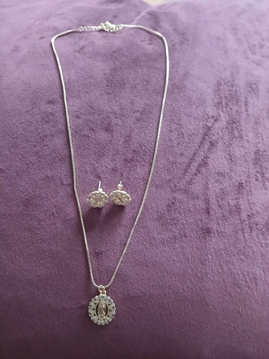 Our lady of Guadalupe pendant&chain earrings set - Image 1