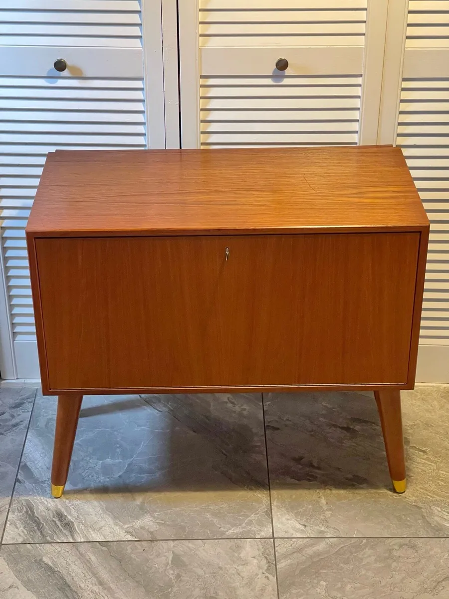 Mid century Danish media house - Image 4