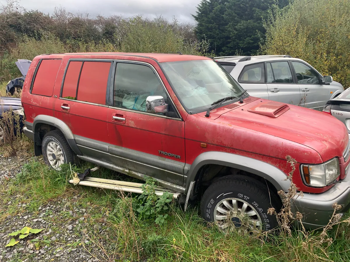 YARD CLEAR OUT  JEEPS 🛻🛻🛻 - Image 1