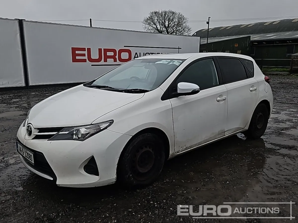 2014 Toyota Auris - Image 1