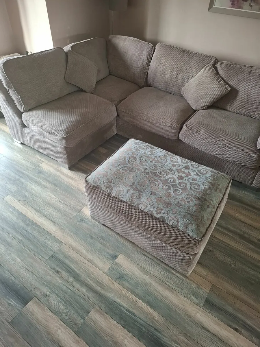 Beautiful corner sofa - Image 2