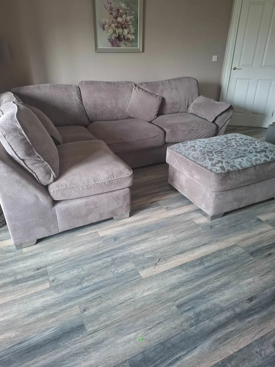 Beautiful corner sofa - Image 4