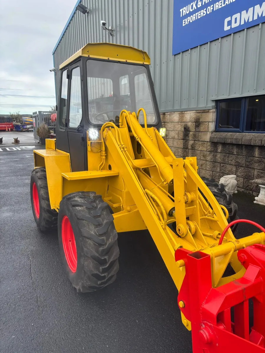 For Sale: Kramer Allrad Loading Shovel - Image 3