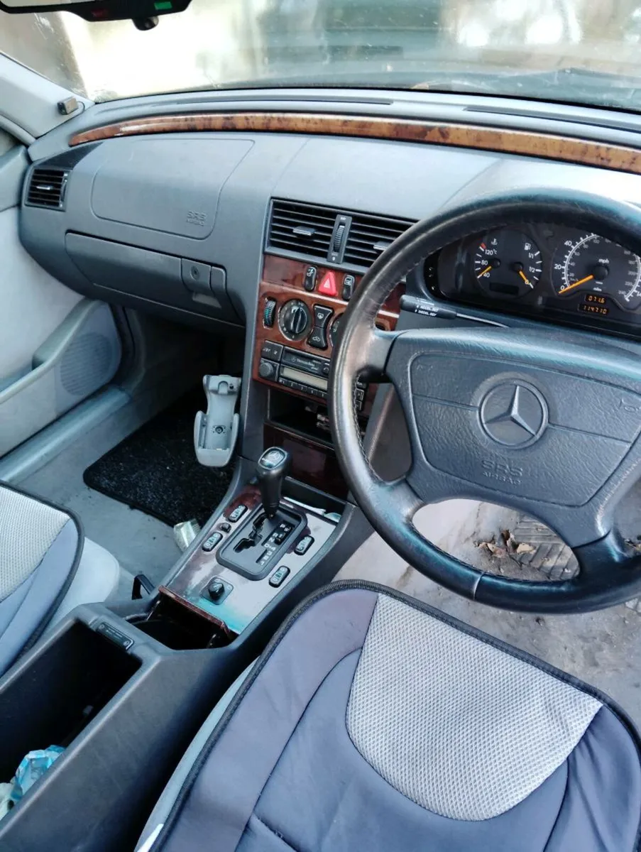 Breaking mercedes c class w202 2006 - Image 4