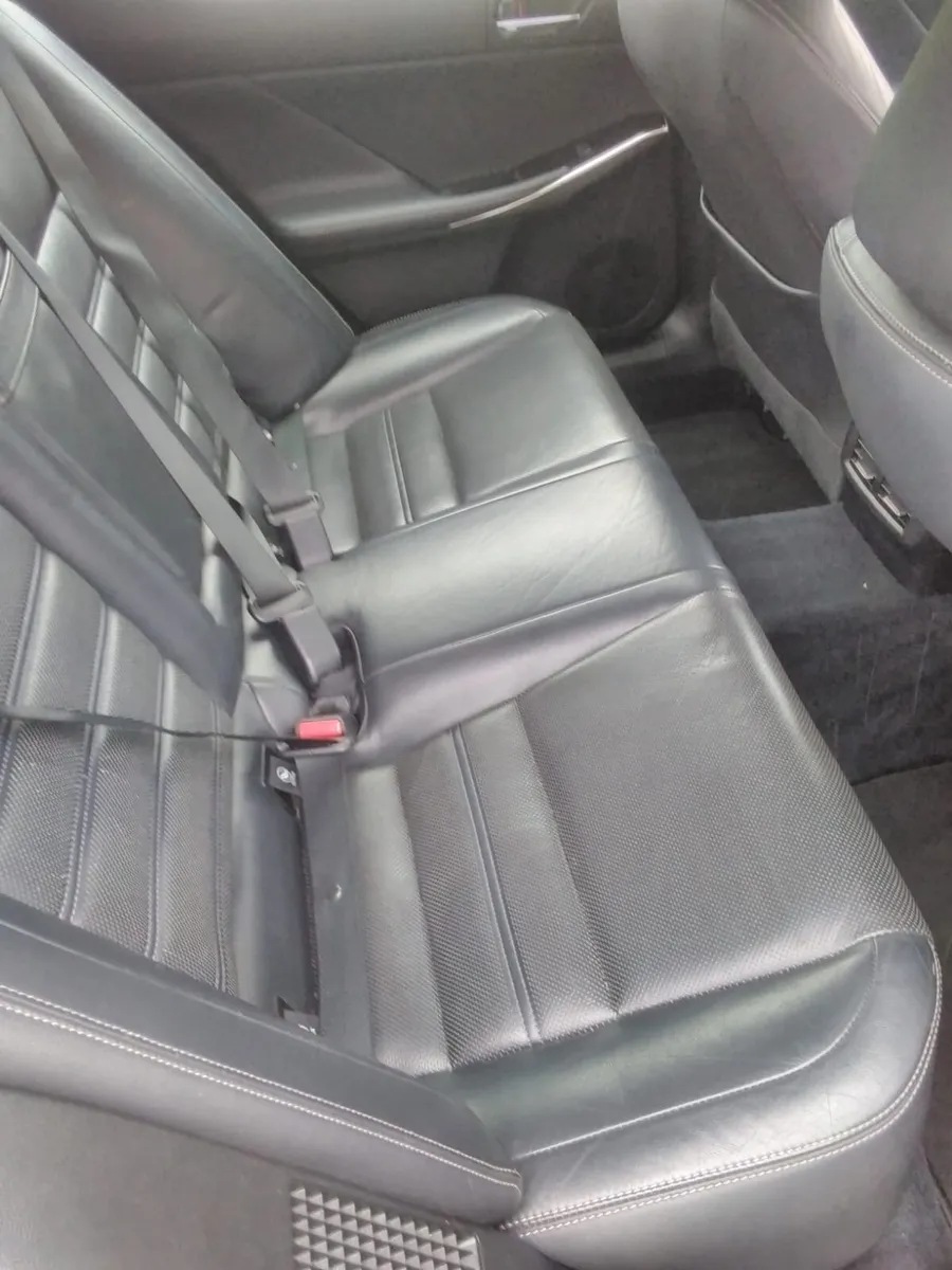 Lexus IS  beautiful alloys sports model - Image 3