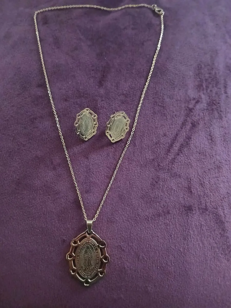 Our lady of Guadalupe pendant&chain earrings set - Image 1
