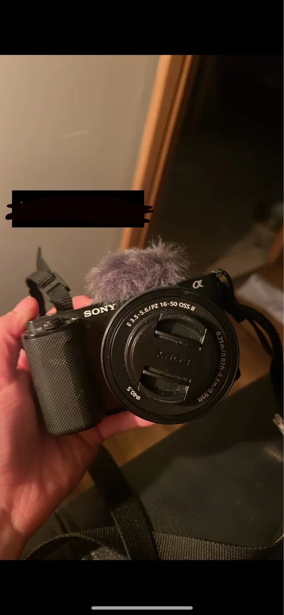 Sony ZVe10 - Image 1