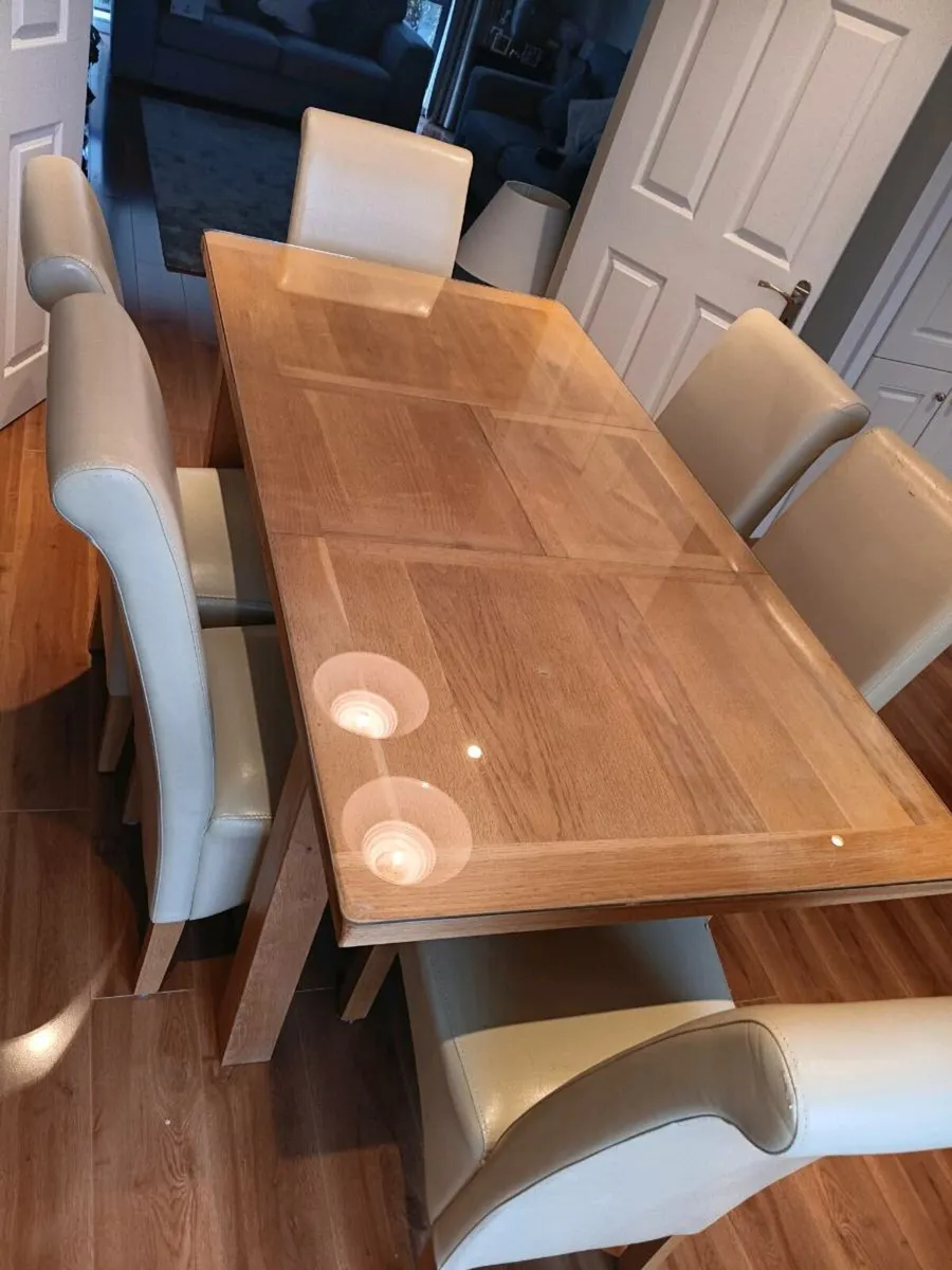 Oak Glass topped extendable table - Image 1