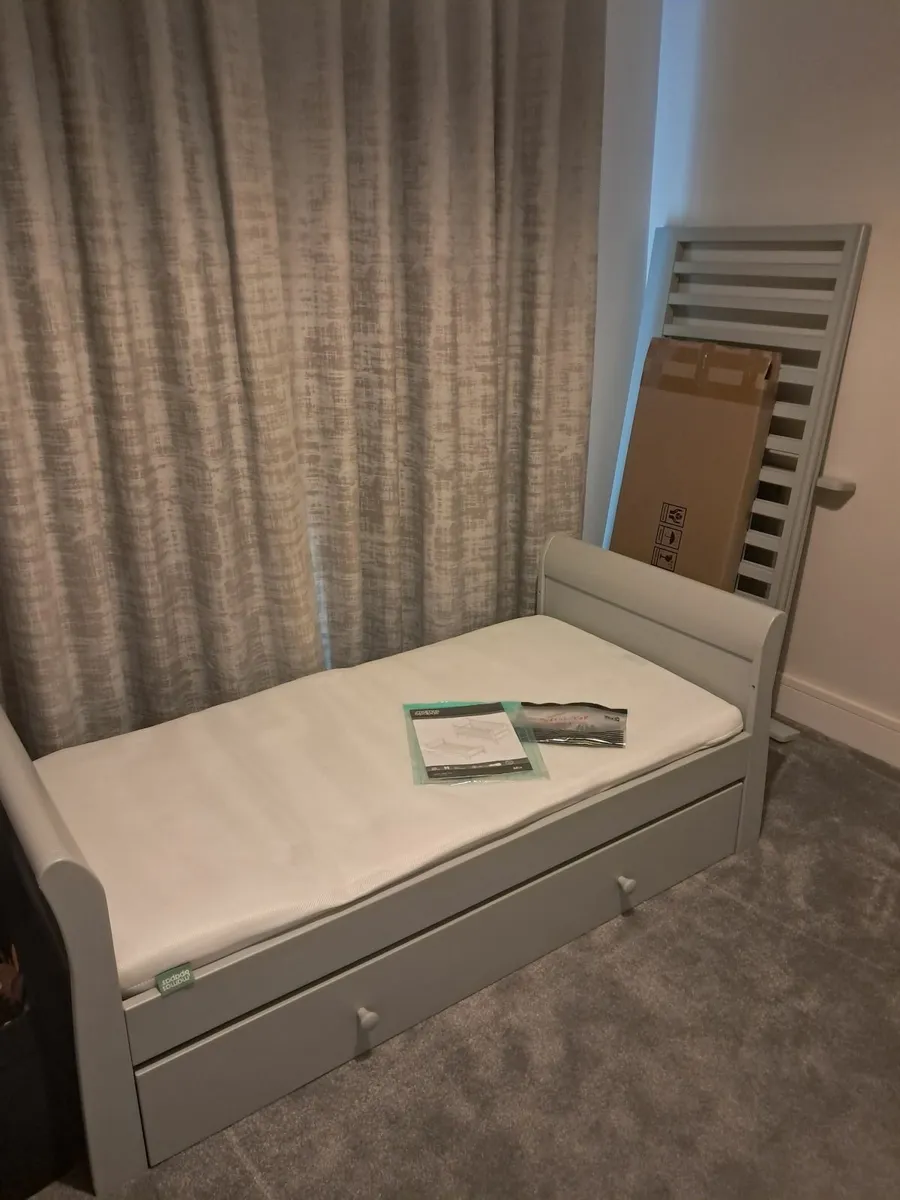 Cot Bed - Mamas&Papas Mia Cot Bed - Image 3