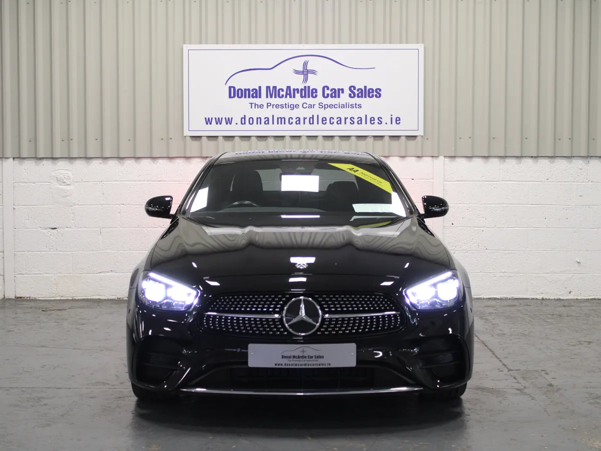 Mercedes-Benz 300 2021 - Image 2