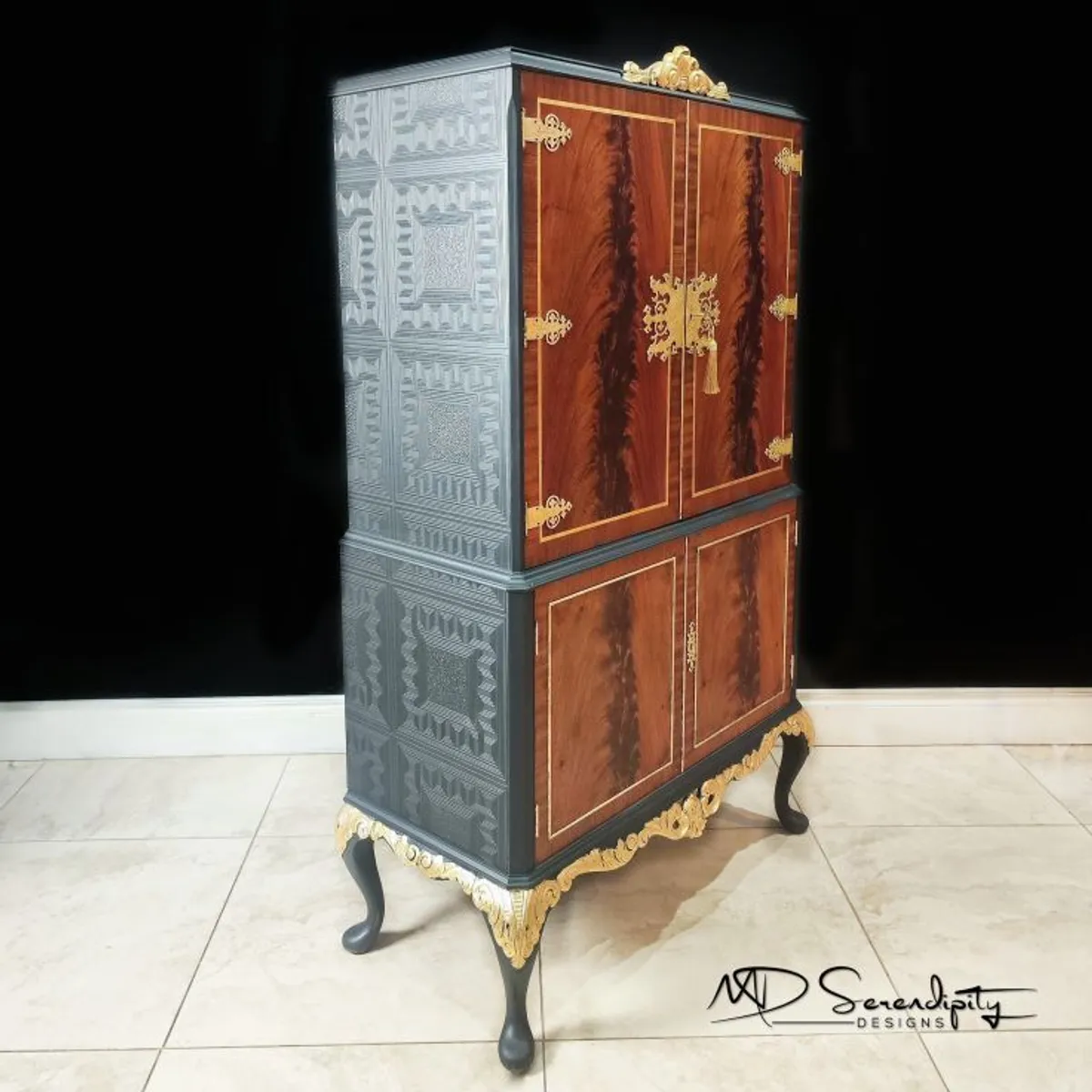 Drinks Cabinet/ Cocktail Cabinet - Image 1