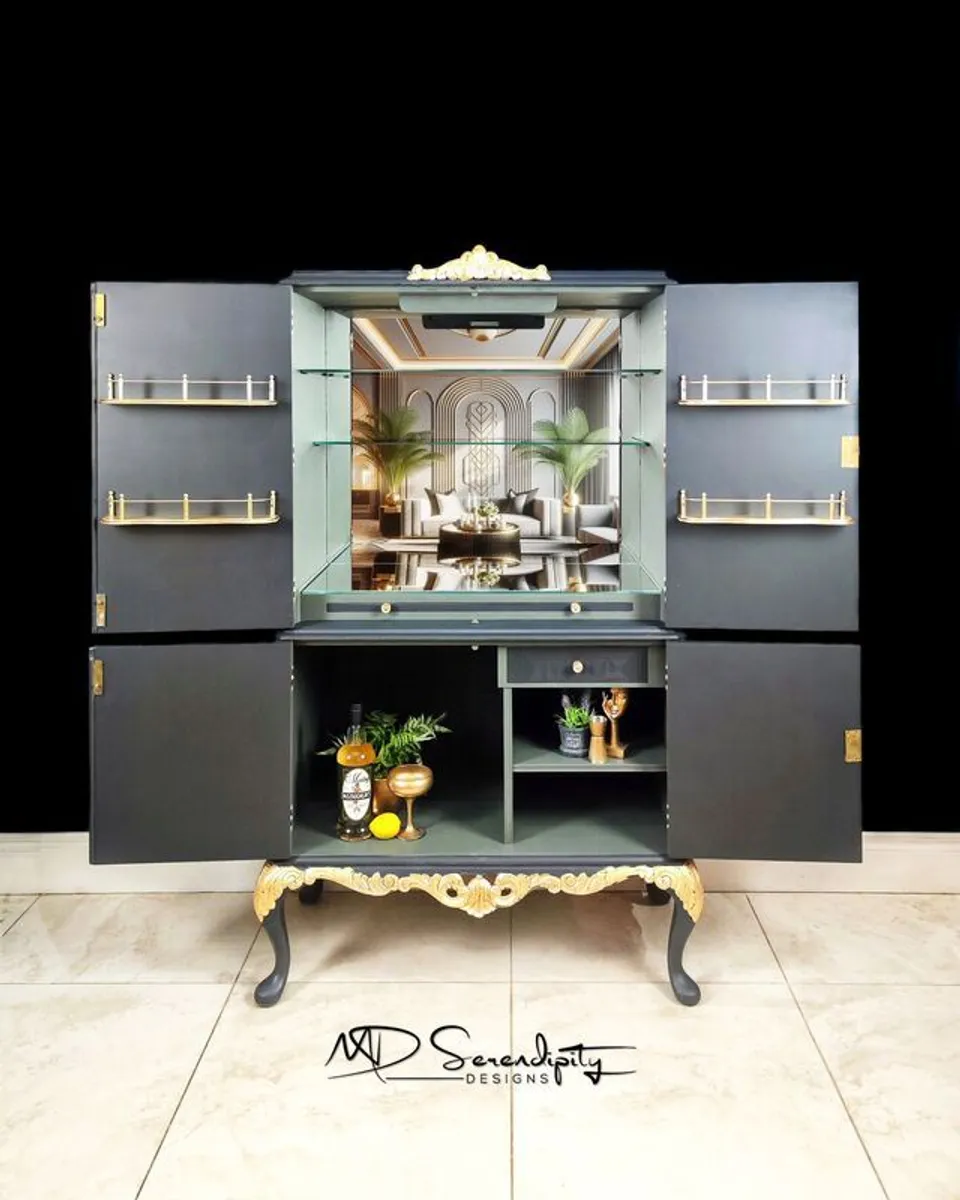 Drinks Cabinet/ Cocktail Cabinet - Image 3