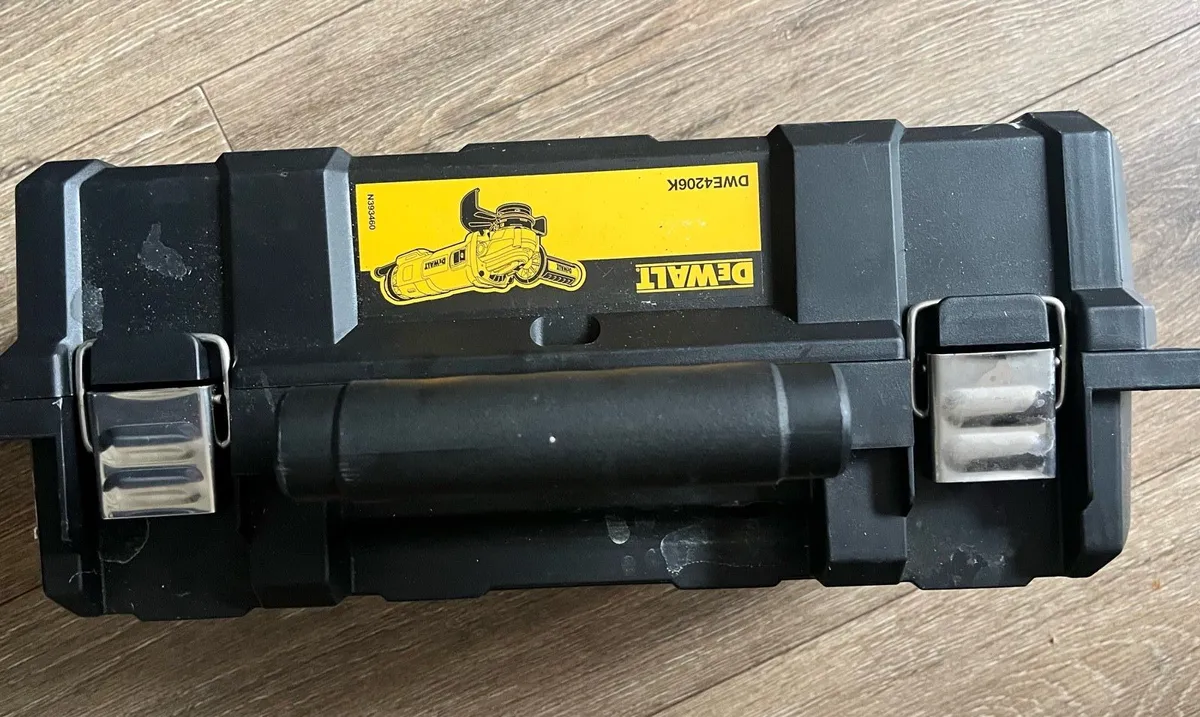 DeWalt tools box - Image 1