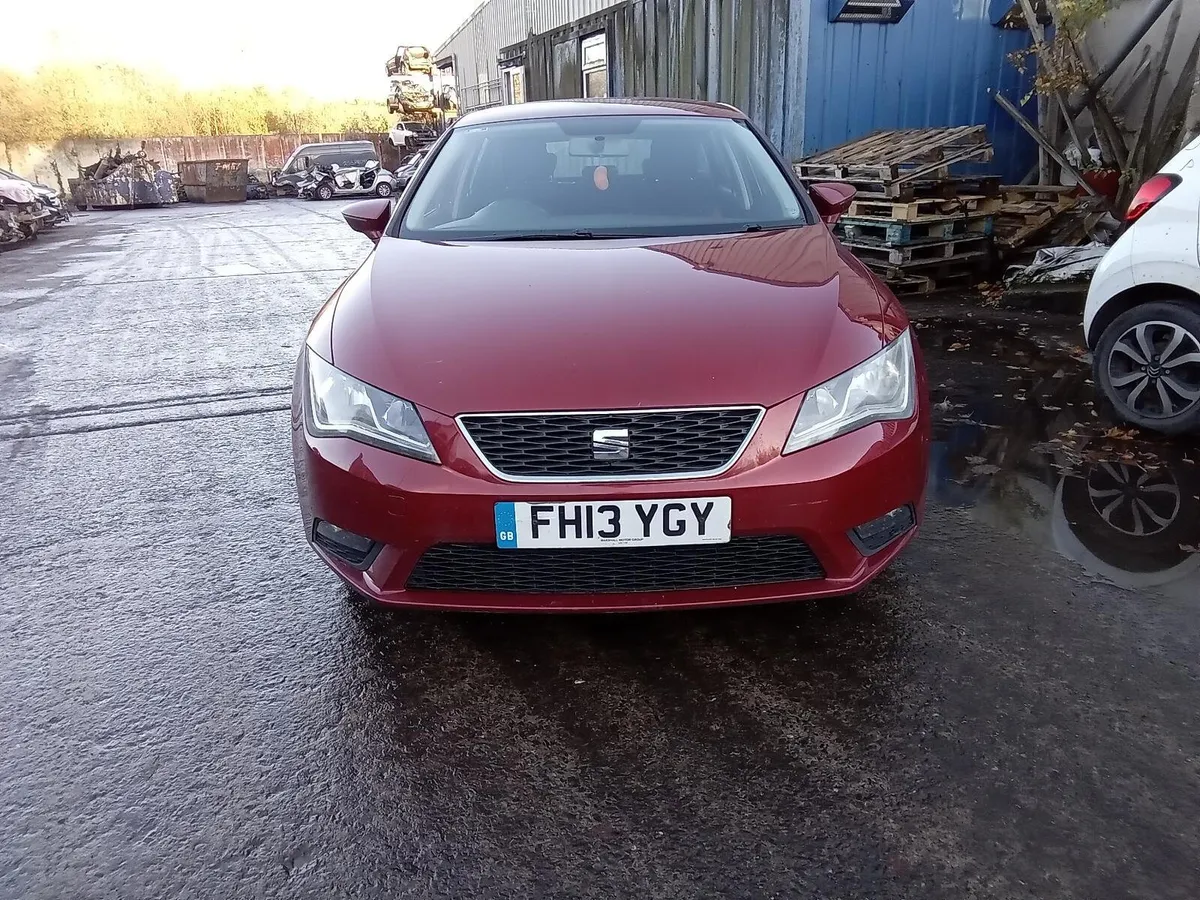 2013 SEAT LEON BREAKING FOR PARTS - Image 1