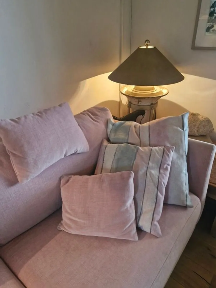 designer couch - Image 2