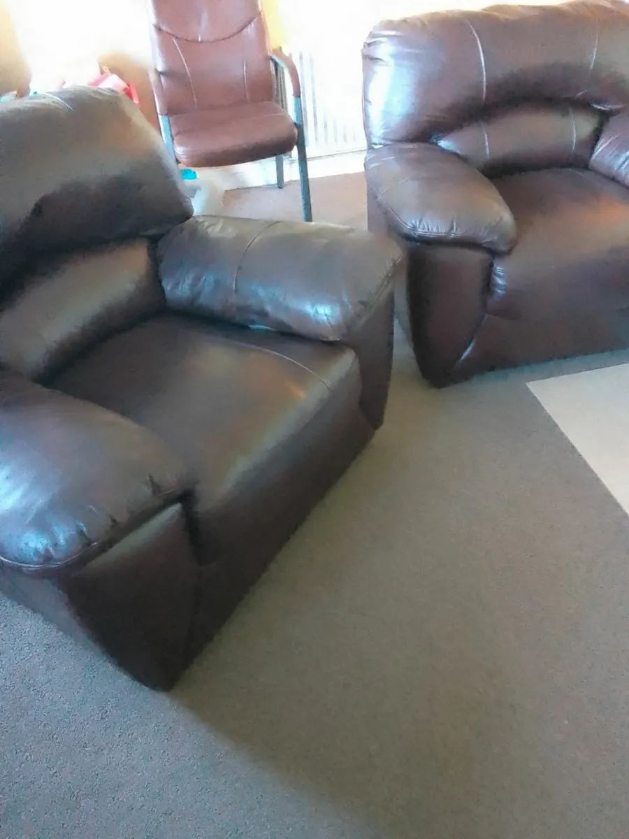 Leather armchairs - Image 1