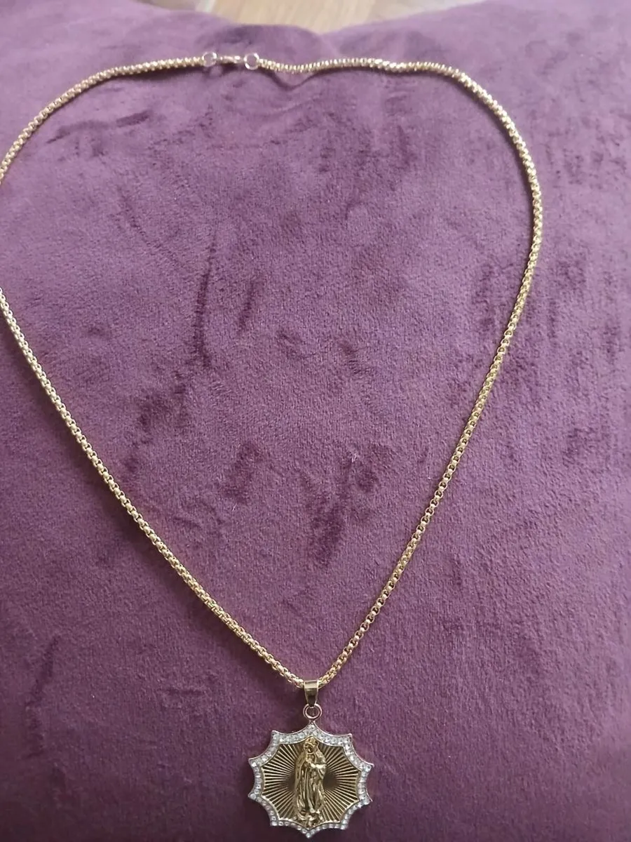 Our lady of Guadalupe pendant and chain 18kgold pl - Image 1
