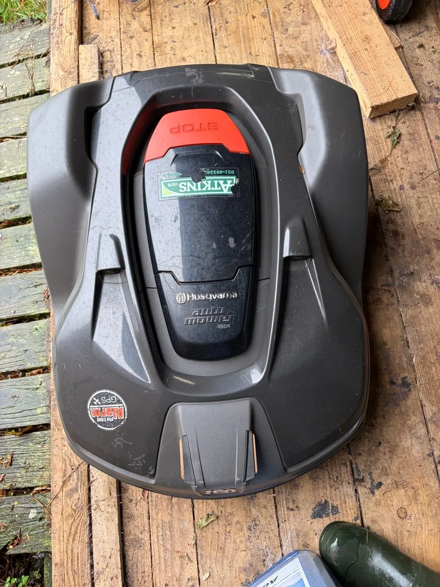 Robotic lawnmower - Image 2