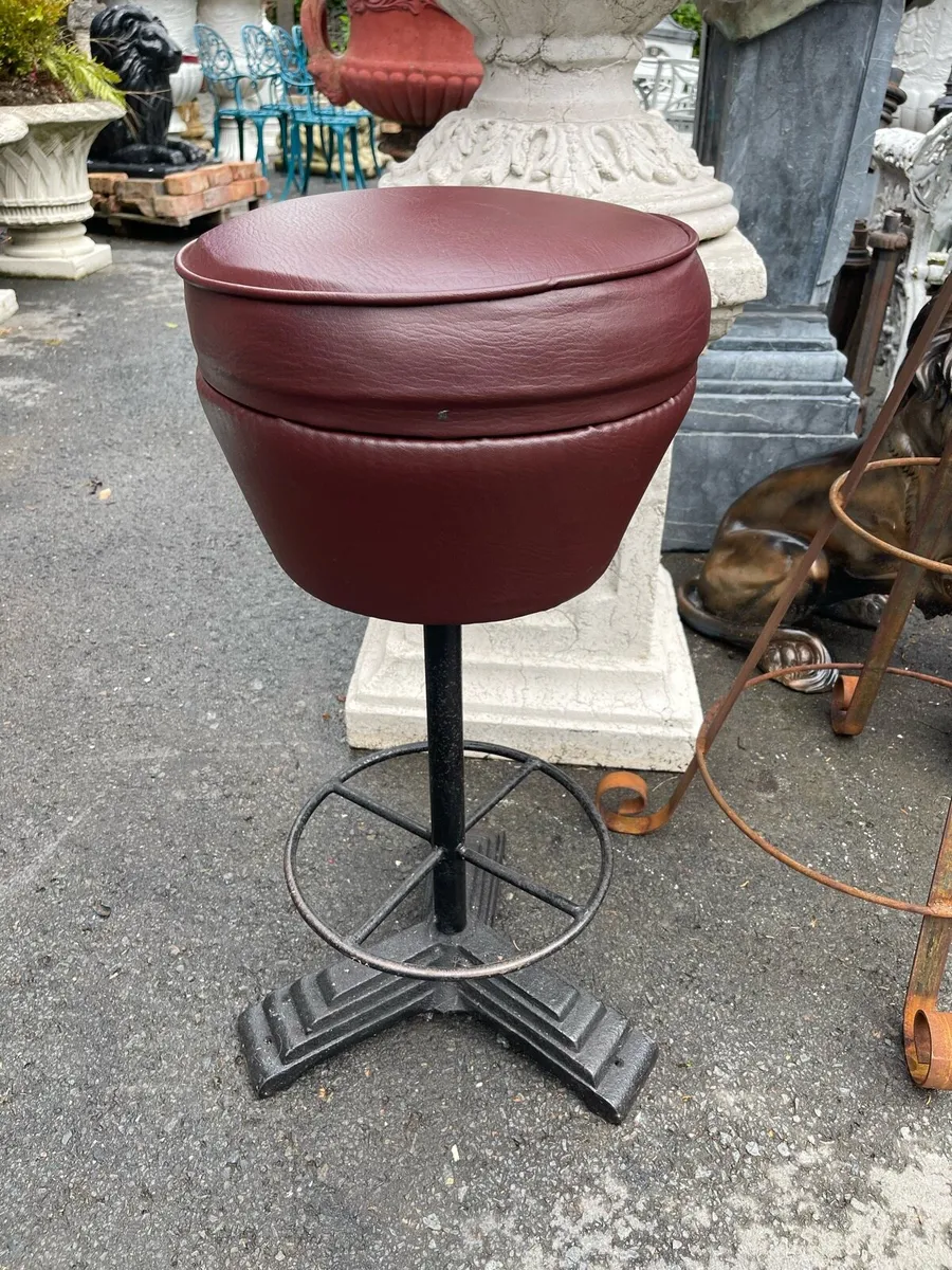 10 heavey cast iron bar stools - Image 3