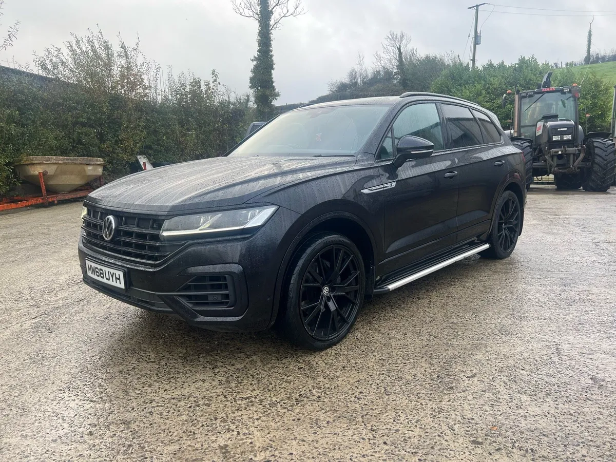 2019 VW Touareg R-Line - Image 1