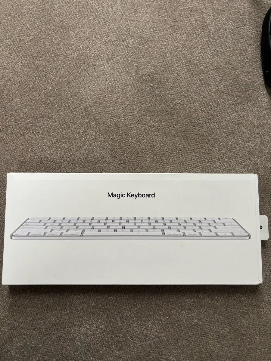 Apple Magic Keyboard - Image 1