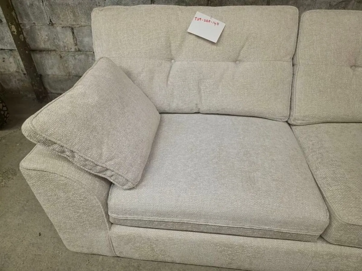 Sofa 3/4 seater  BRAND NEW - Image 4