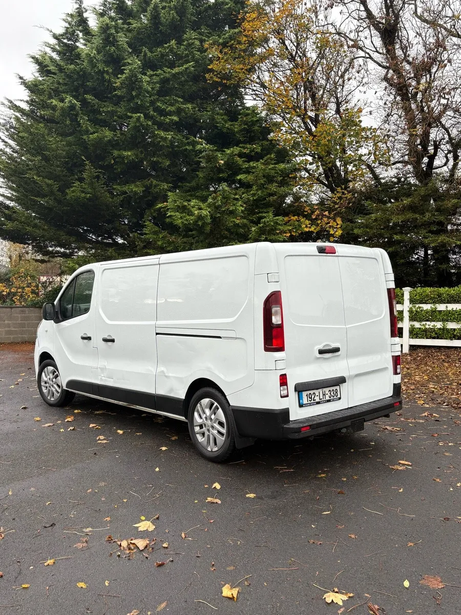2019 Renault Traffic LWB sports Doe 7/26 tax12/25 - Image 3