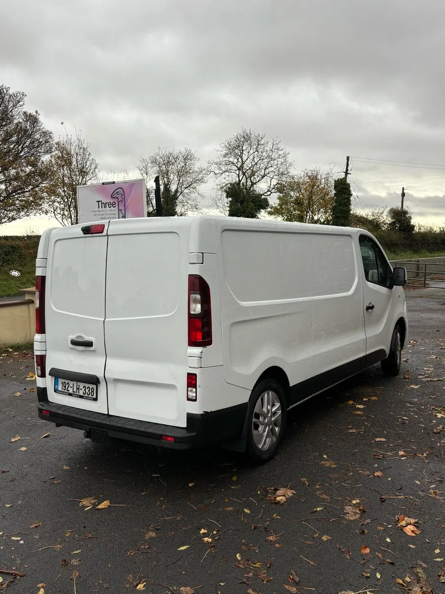 2019 Renault Traffic LWB sports Doe 7/26 tax12/25 - Image 4