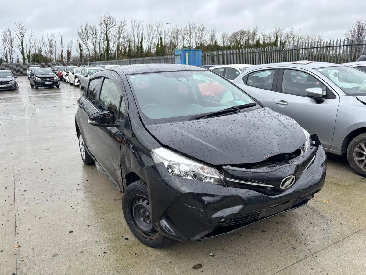 15 Vitz Auto NCT 7/27 Only 30 km Starting - Image 2