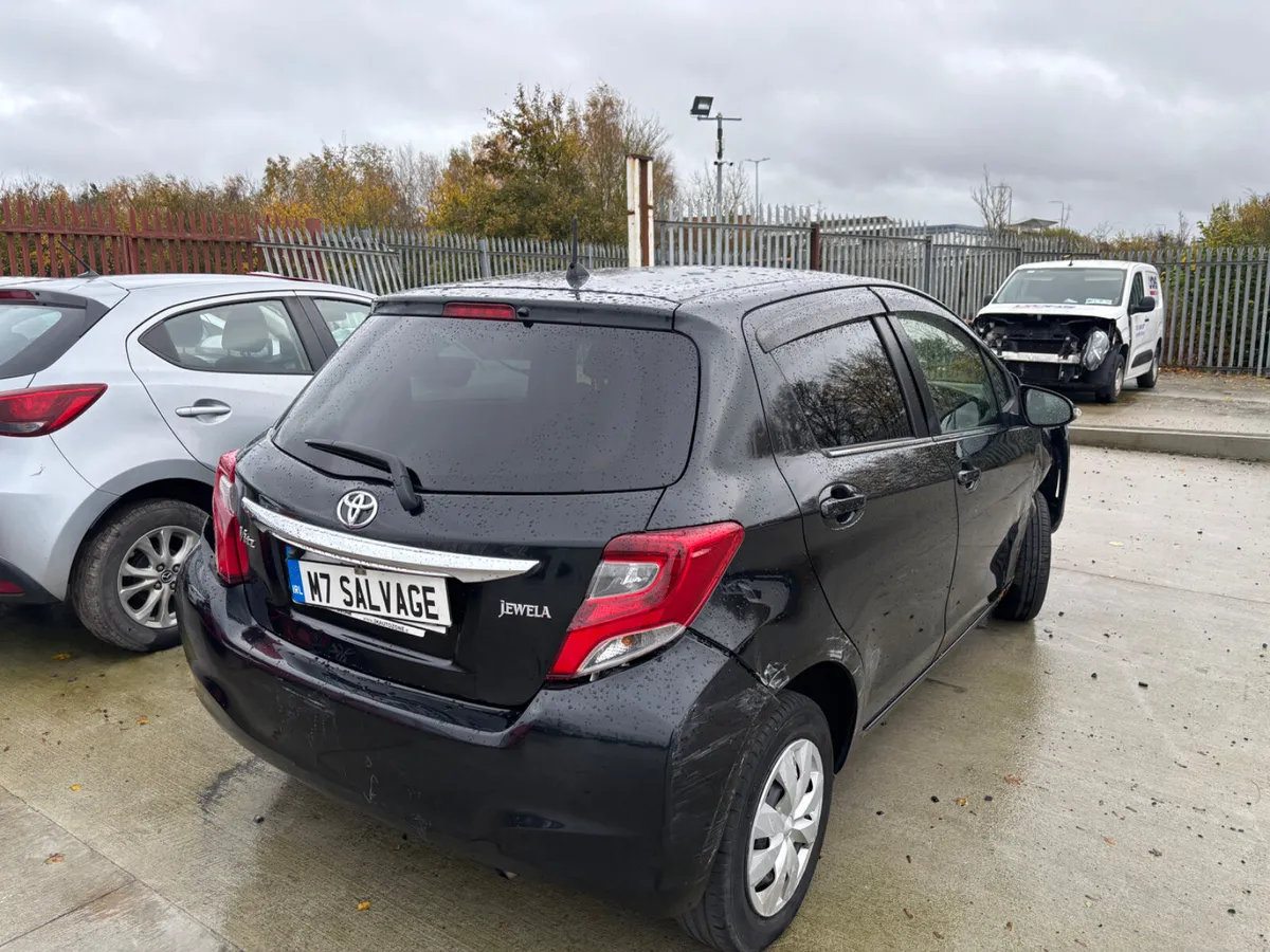 15 Vitz Auto NCT 7/27 Only 30 km Starting - Image 4