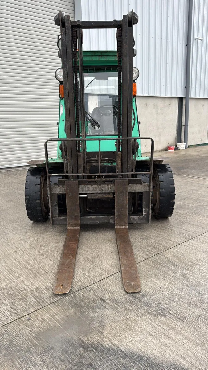 Mitsubishi 4 Tonne Forklift - Image 2