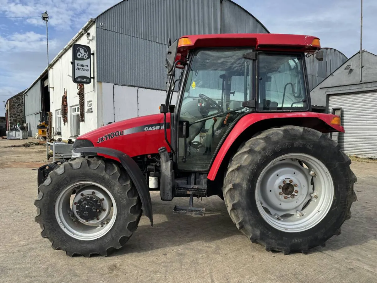 2005 Case JX1100U - Image 2