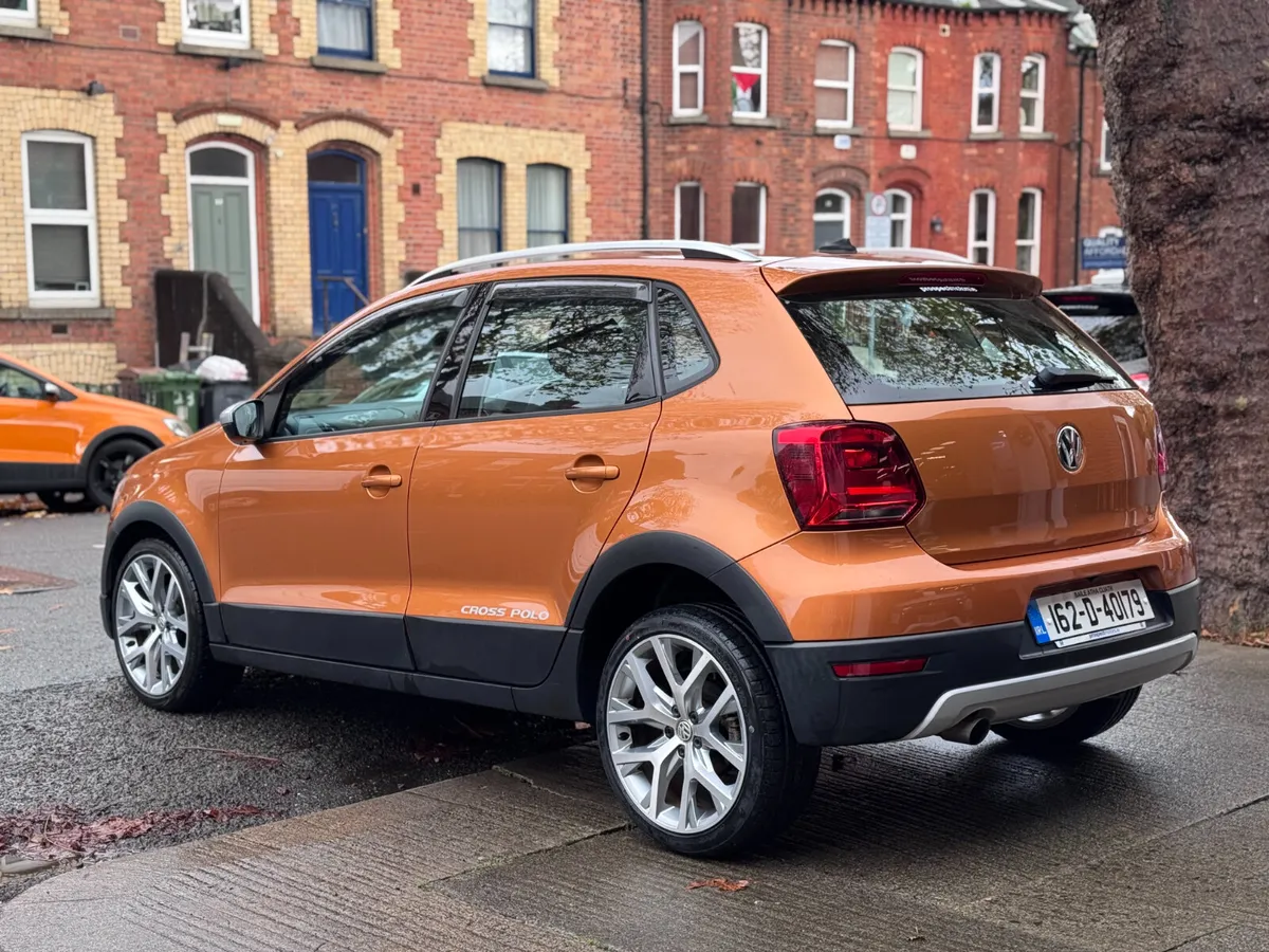 16 Polo Cross, New NCT, 67Kms, Apple CarPlay, SIMI - Image 4