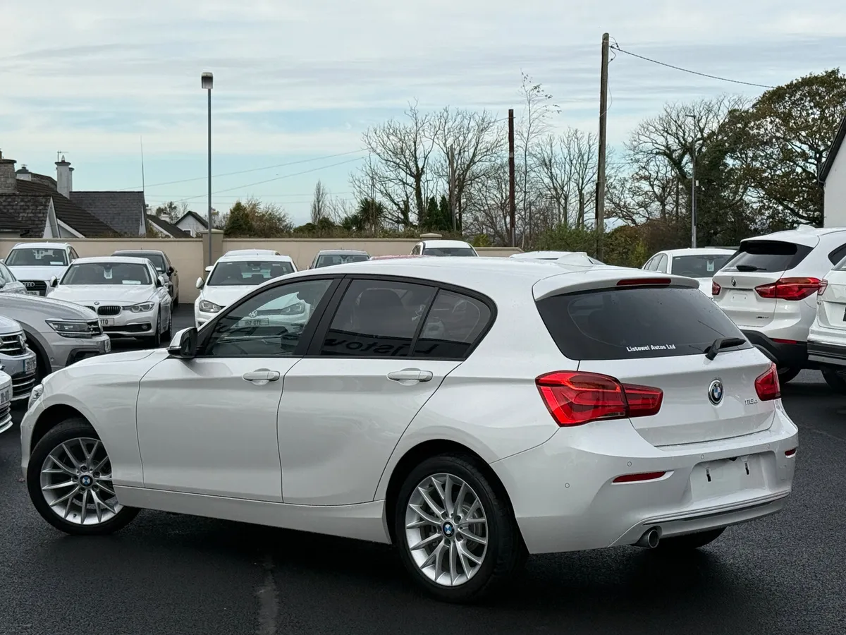 191 BMW 118D FASHIONISTA 2.0D AUTOMATIC - Image 3
