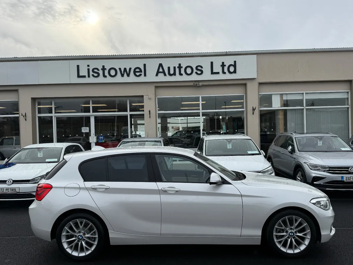 191 BMW 118D FASHIONISTA 2.0D AUTOMATIC - Image 1