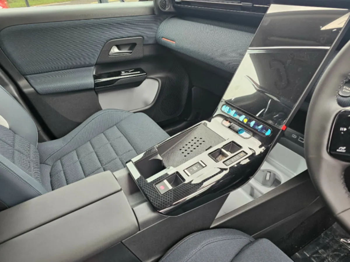 Citroen C5 Aircross HYBRID - Image 4