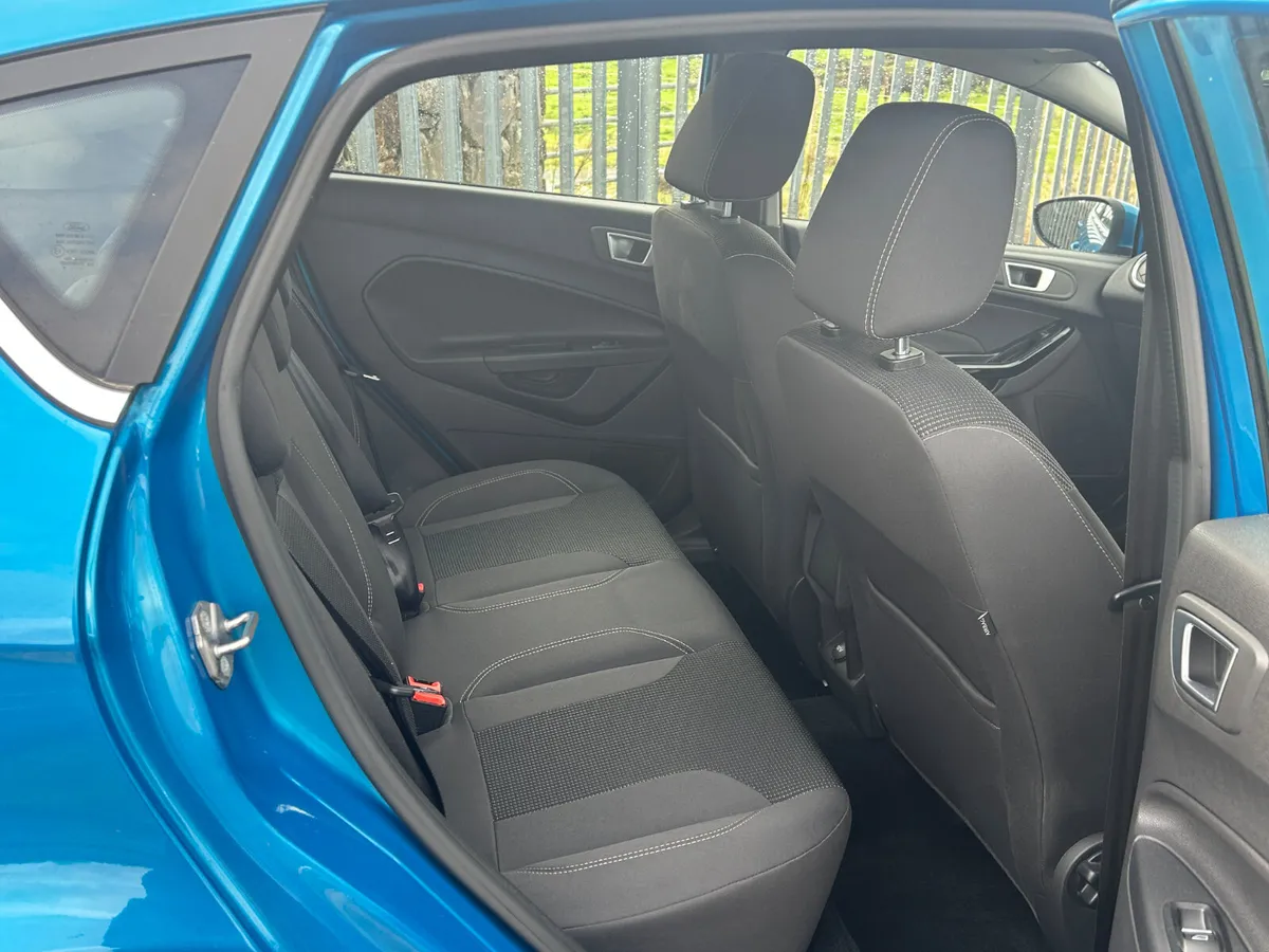 Ford Fiesta Automatic 2016 - Image 4