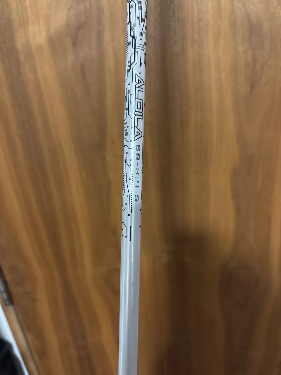 Taylor Made M2 3 Wood (S Flex) - Image 3