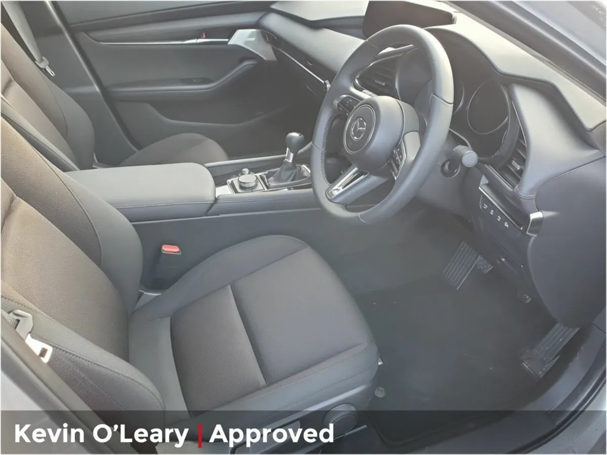 Mazda Mazda3 4dr Exclusive Line 2.0P SKY-X 186ps - Image 4